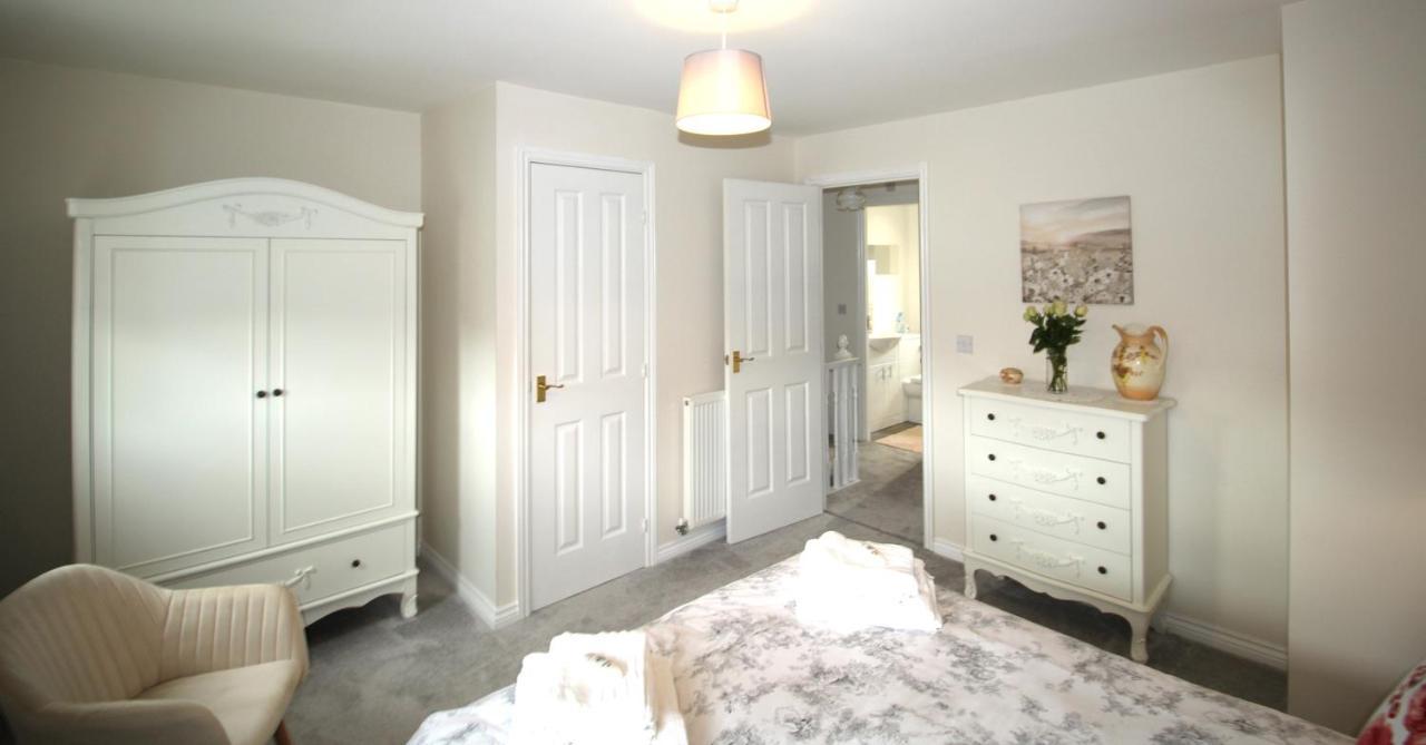Ashington - 2 Bedroom House - Beautifully Decorated & Furnished - Large Garden エクステリア 写真