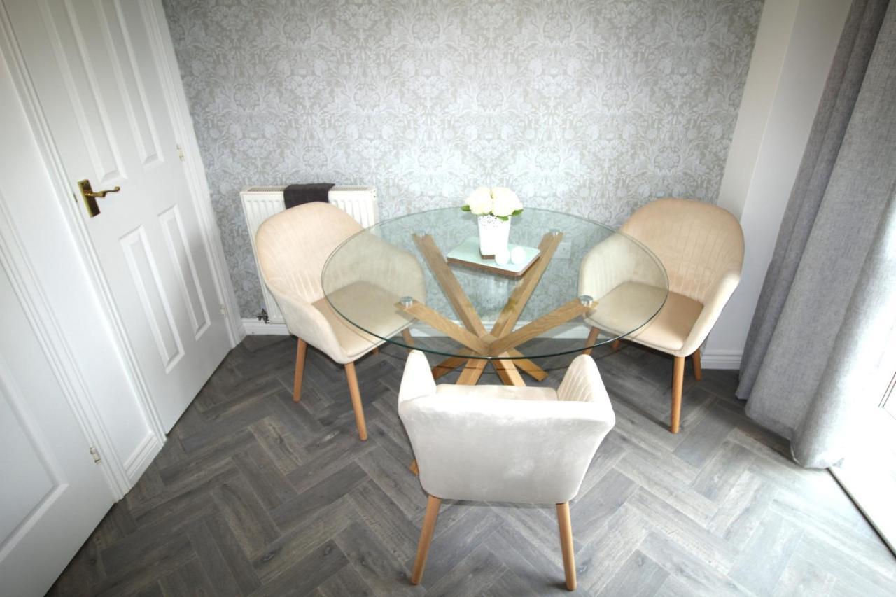 Ashington - 2 Bedroom House - Beautifully Decorated & Furnished - Large Garden エクステリア 写真