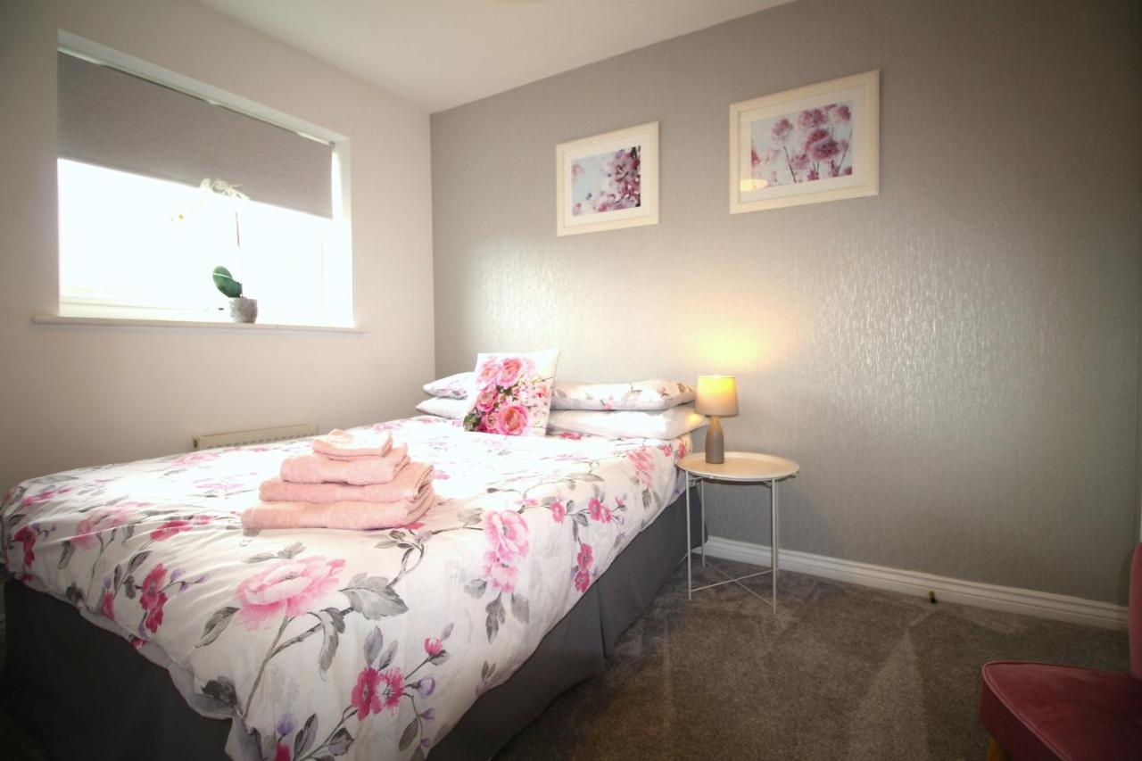 Ashington - 2 Bedroom House - Beautifully Decorated & Furnished - Large Garden エクステリア 写真